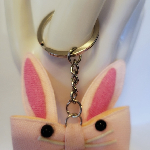 ❄️Bunny Faux Fur Keychain - Picture 3 of 5